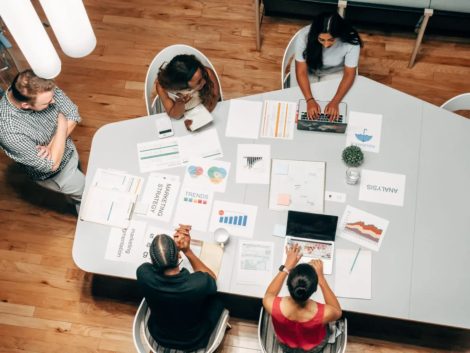 Book a financial consulting meeting in Lima